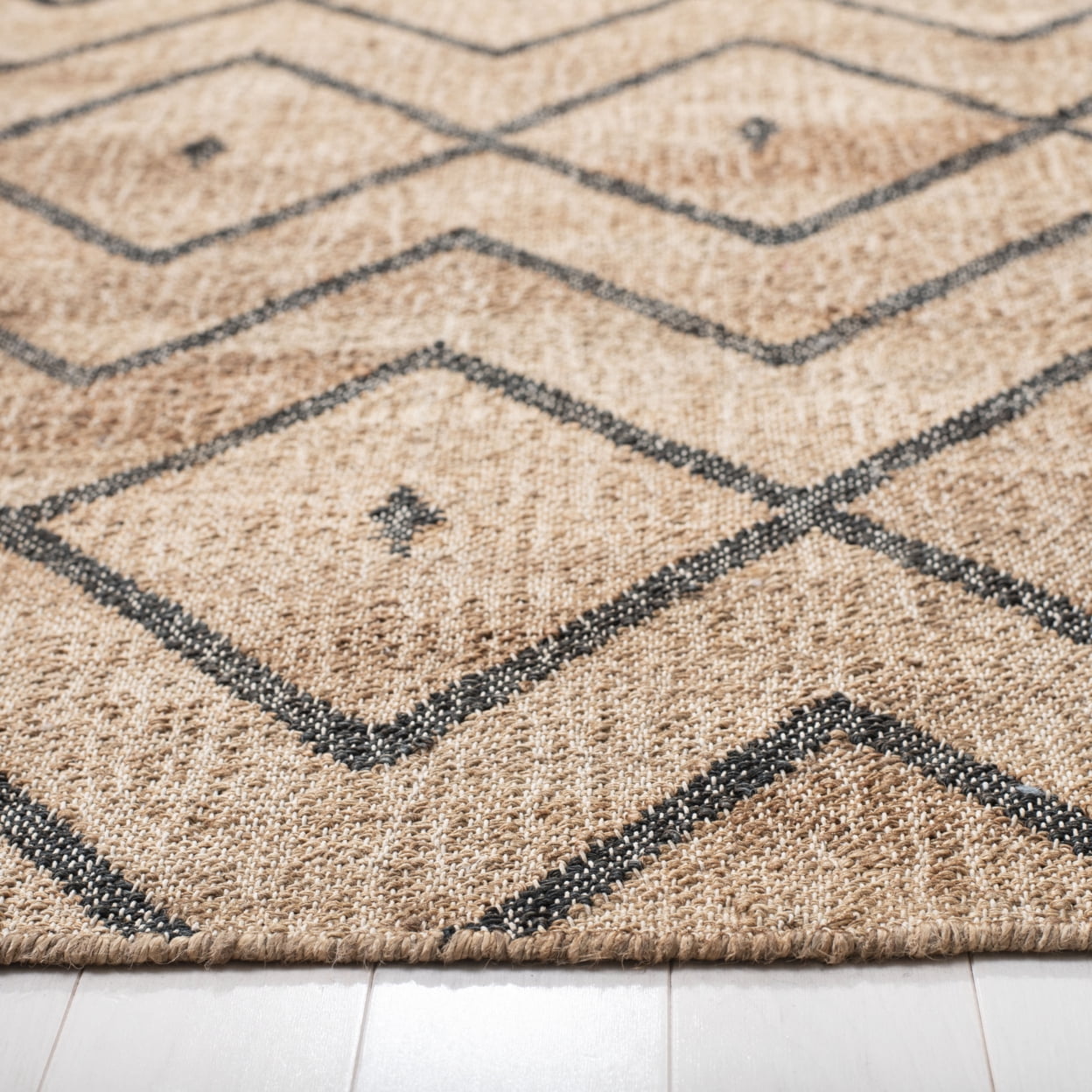 SAFAVIEH Kilim Wesley Geometric Area Rug, Natural/Charcoal, 7' x 7' Square