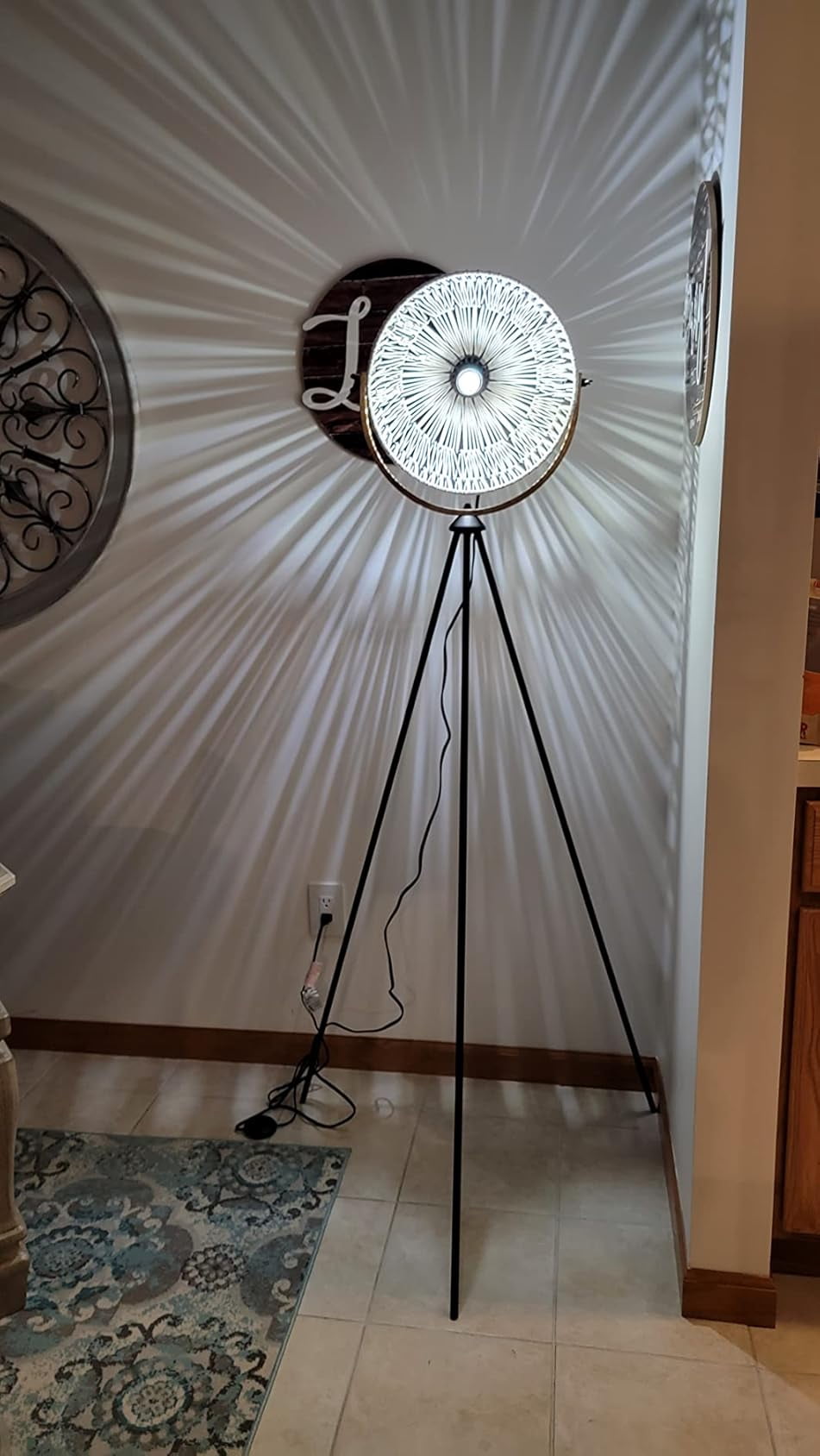 Chic Tripod Floor Lamp,Handcraft Rattan Decorative Lamp Shade Standing Lamp Light
