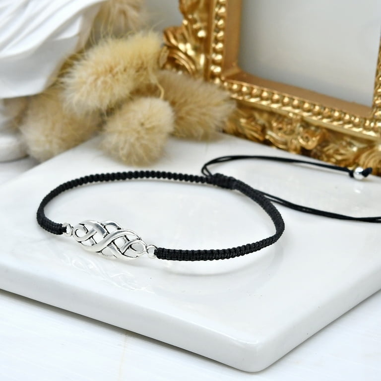 Pull store bracelet knot
