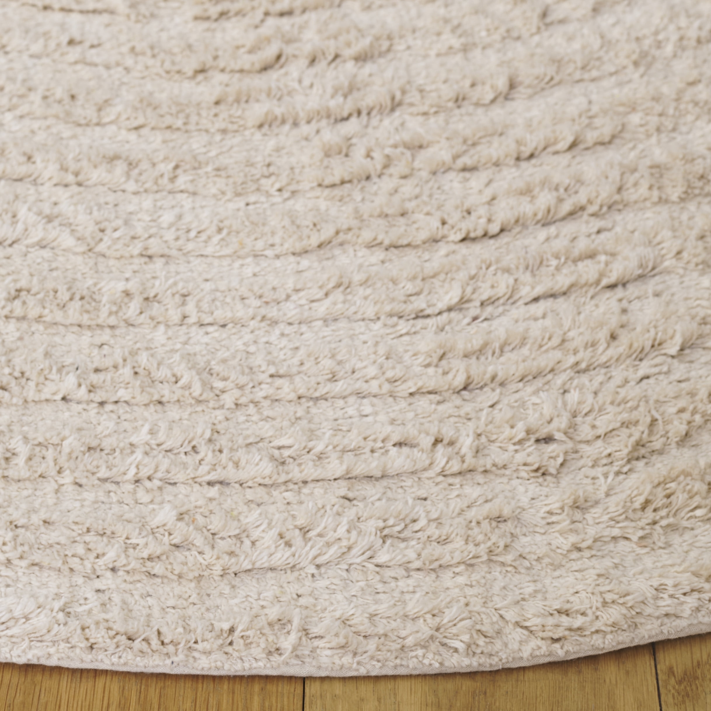 Safavieh Easy Care Edythe Solid Machine Washable Area Rug, Ivory, 5' x 5' Round