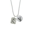 thumbnail image 2 of Delight Jewelry Silvertone Pebble Border Initial - Q Silvertone Script Initial Disc - Y - Charm Necklace, 20"+3", 2 of 4