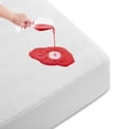 thumbnail image 1 of Protector de colchón Cozymaker Queen Size, impermeable y con refrigeración, 1 of 7