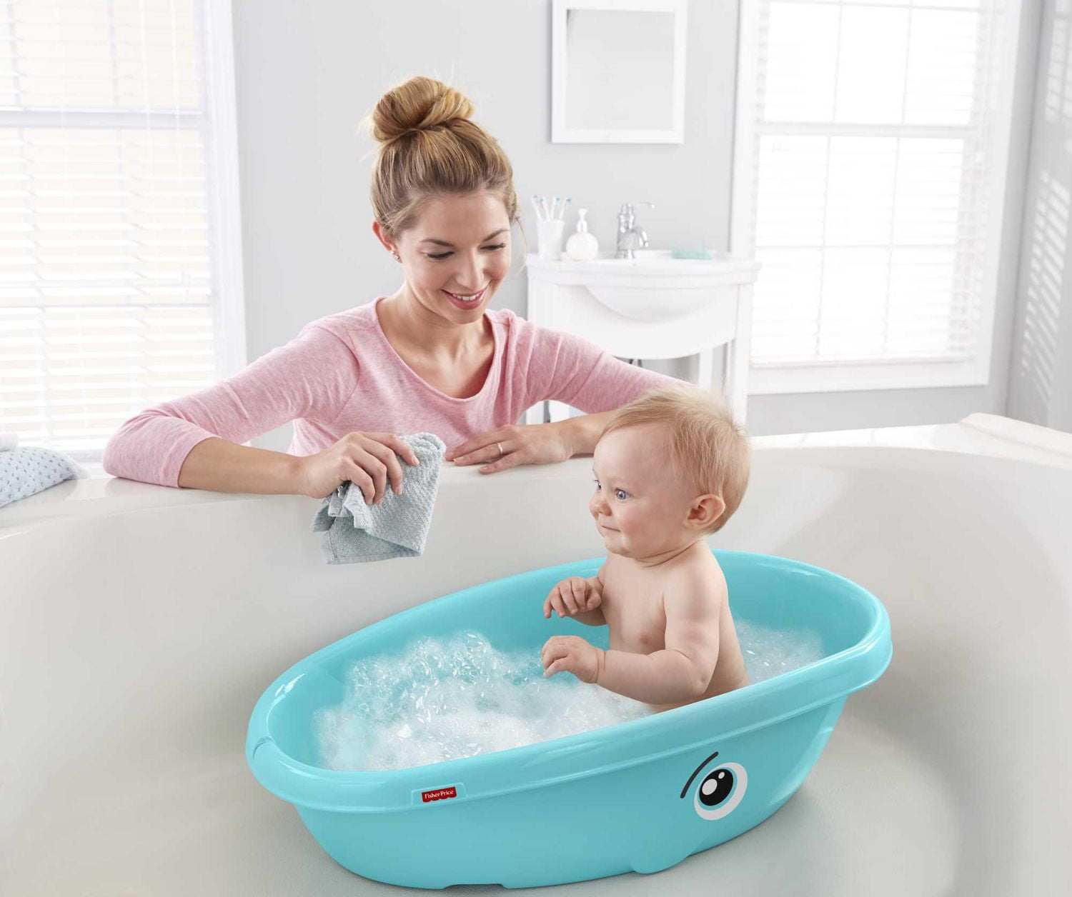 Fisher-Price Whale of A Tub, Grows with your baby