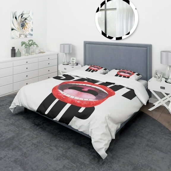 Designart 'Female Lips' Glam Duvet Cover Set