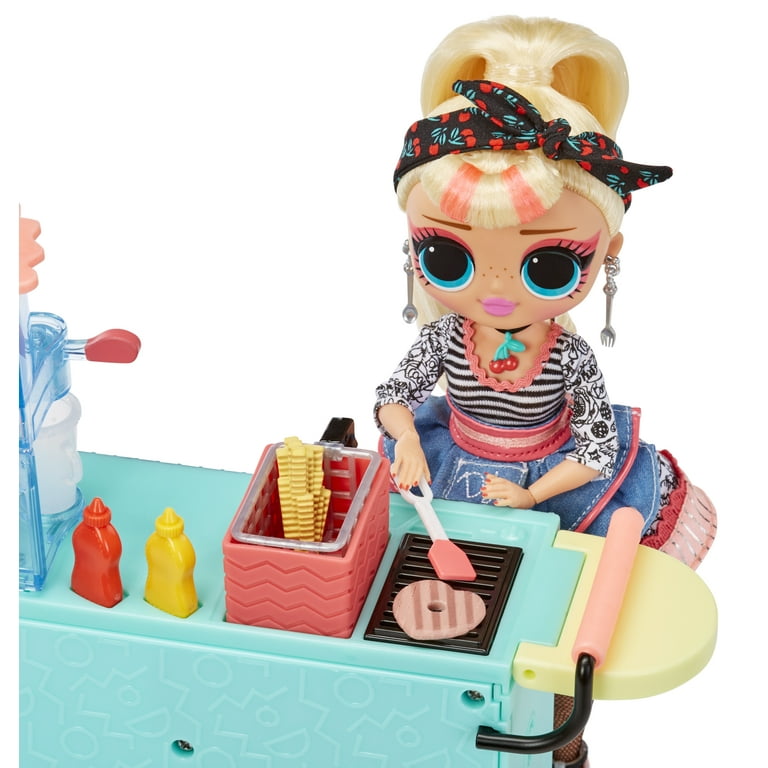 L.O.L. Surprise O.M.G. Diner Playset with Exclusive Doll, 45