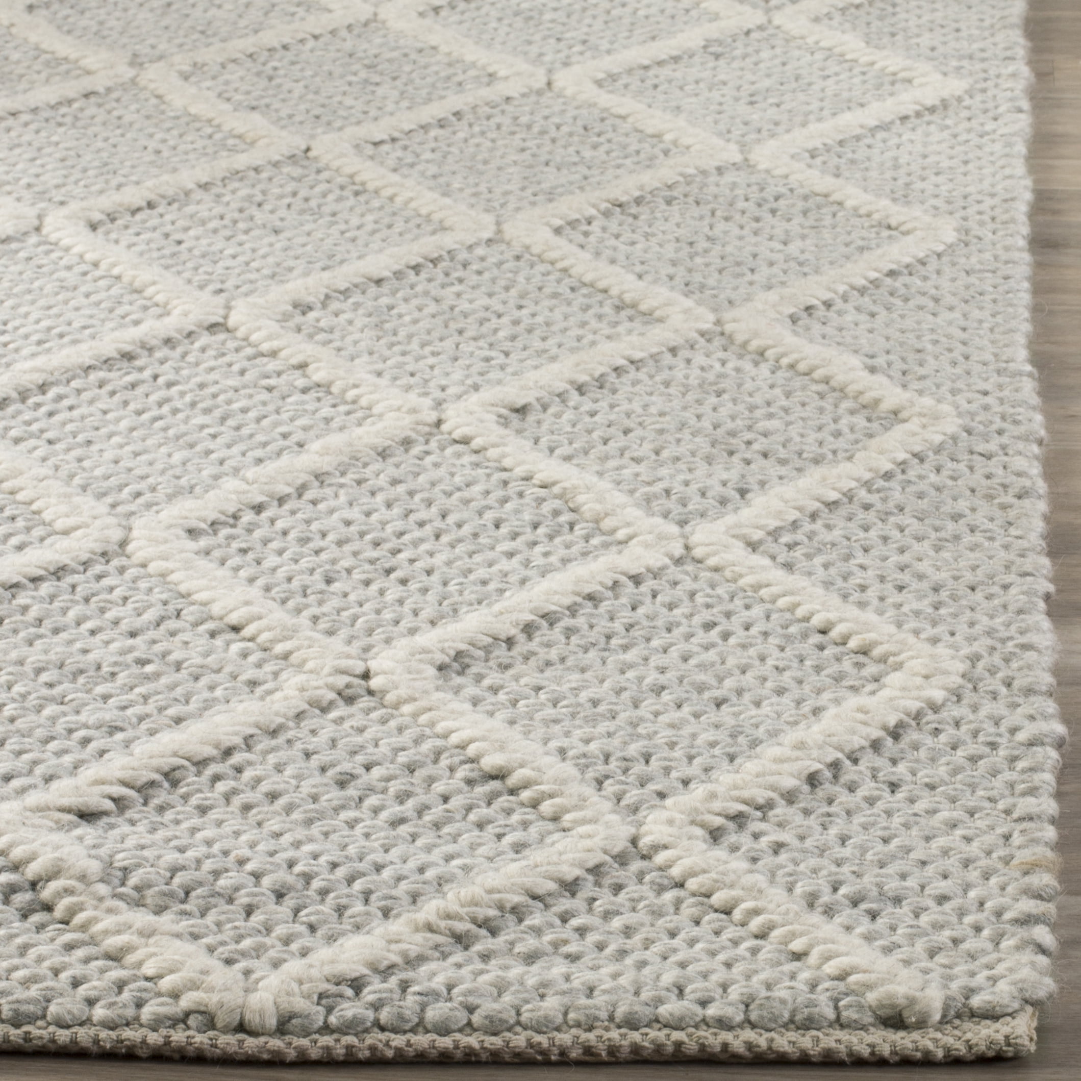SAFAVIEH Natura Tracery Geometric Area Rug, Silver/Ivory, 10' x 14'