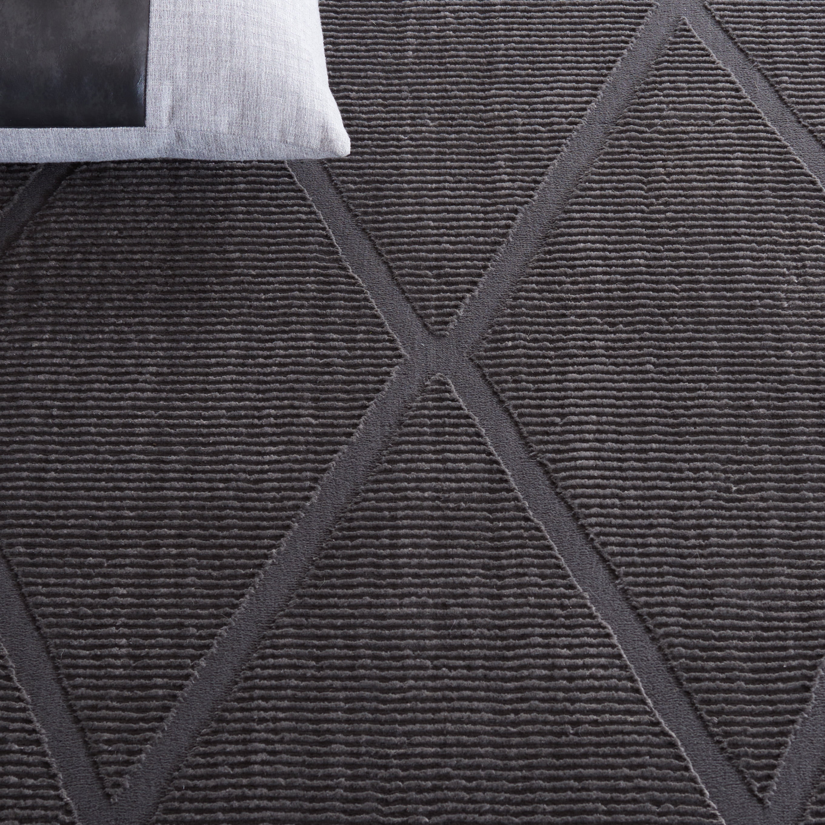 Safavieh Revive Lorrin Diamond Polyester Runner Rug, Charcoal, 2'3" x 8'