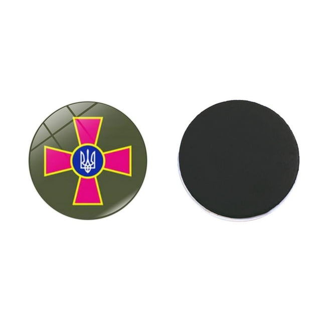 Ensemble Élégant de Réfrigérateur en Métal pour une Présentation de Notes de Cuisine Stylée et une Organisation Décorative