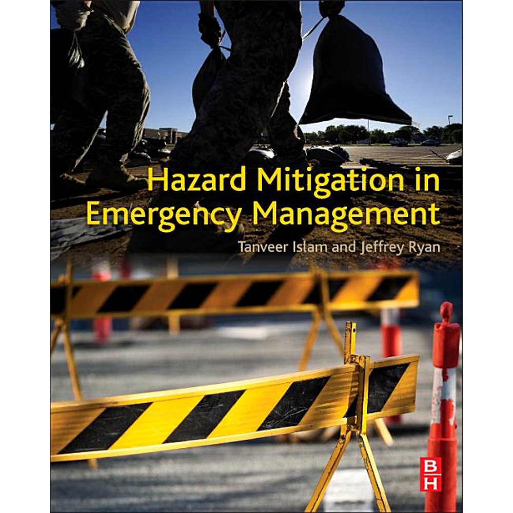 Hazard Mitigation in Emergency Management (Hardcover)