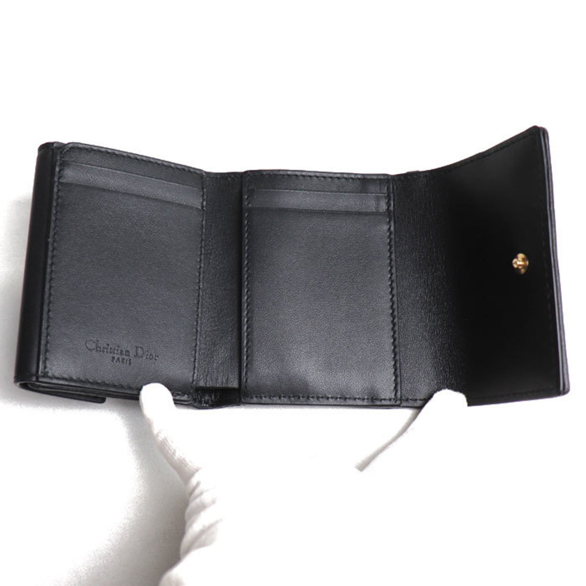 Pre-Owned Christian Dior Lady Lotus Wallet Cannage Bi-fold Pre-Owned Christian Dior Lady Lotus Wallet Cannage Bi-fold