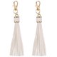 thumbnail image 1 of 2pcs Borlas de Cuero, Borla de Llaveros de 6" con Gancho de Langosta para Hacer Joyería, Bolsos, Correas para Teléfonos (Blanco), 1 of 7