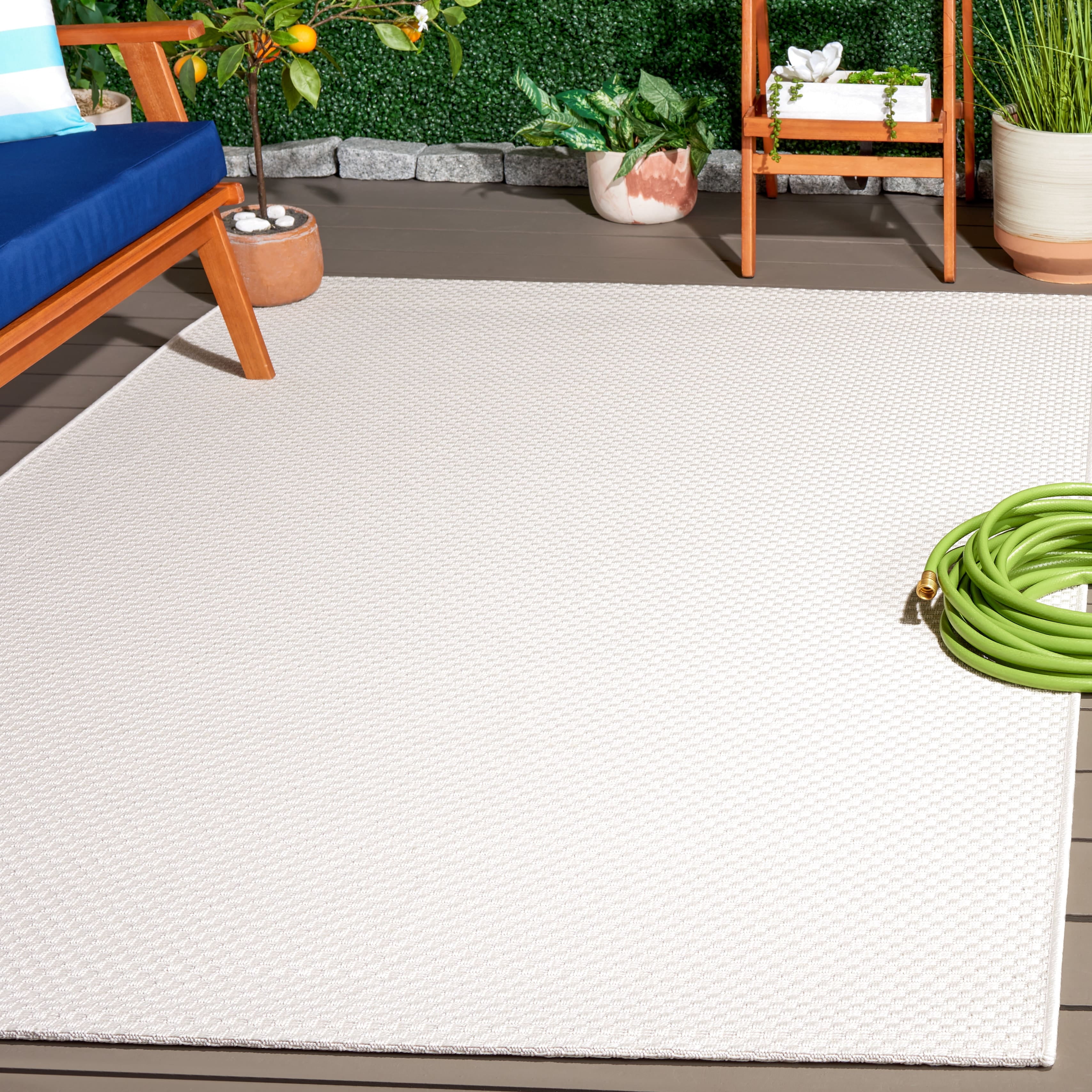 SAFAVIEH Sisal All-Weather Ophelia Solid Indoor/Outdoor Area Rug, Ivory, 4' x 6'