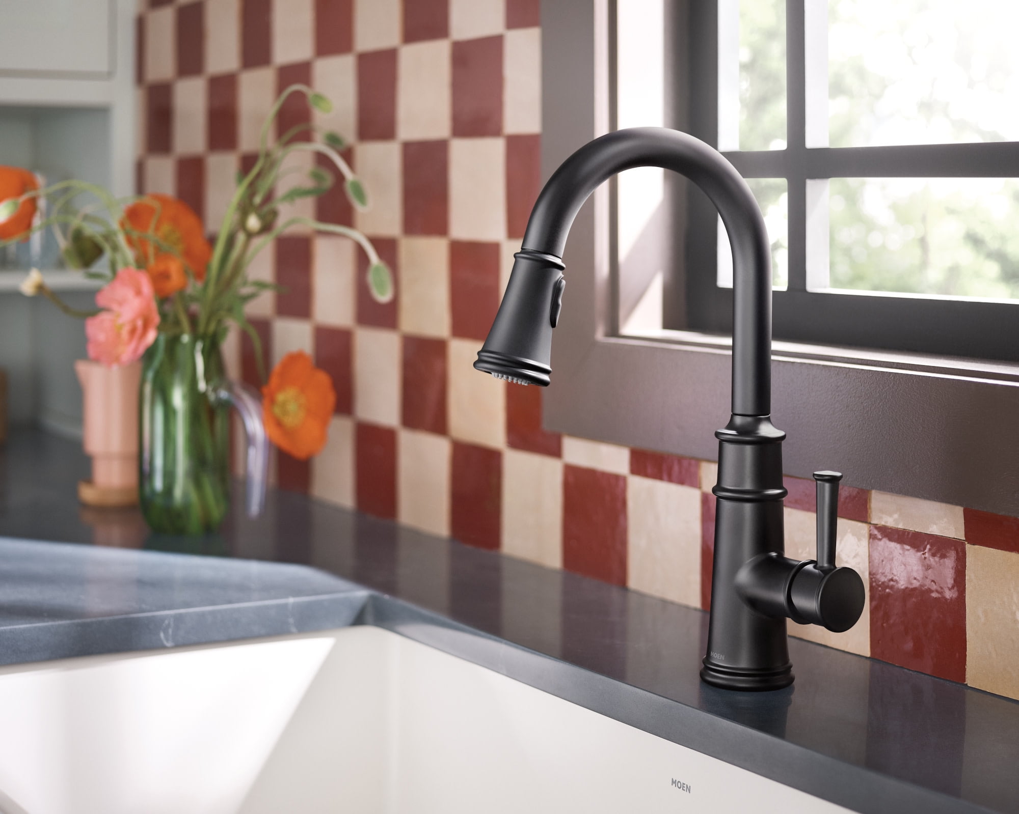 Moen 7260BL Belfield Single Handle Pull Down Kitchen Faucet in Matte Black