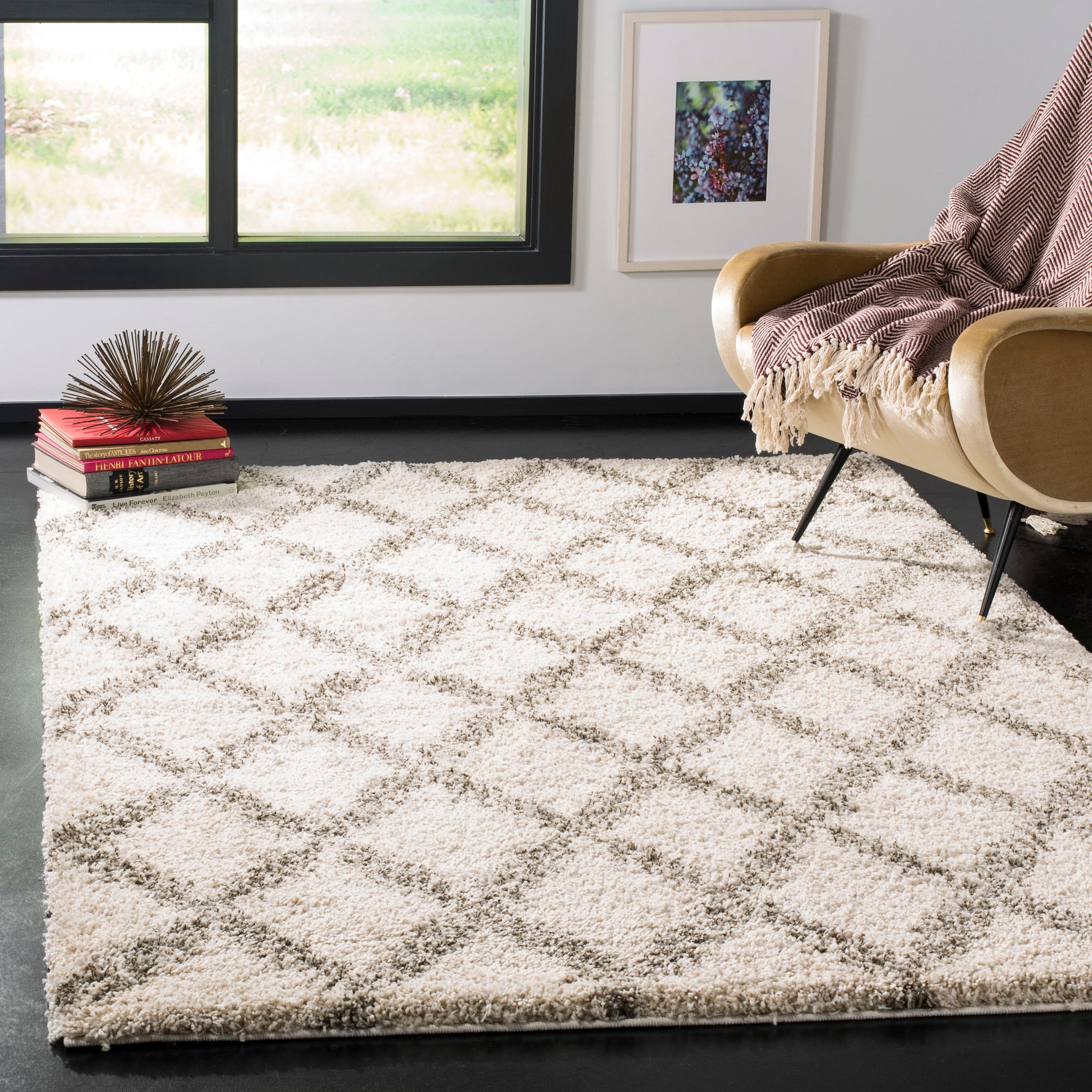SAFAVIEH Hudson Franklin Geometric Diamonds Shag Area Rug, Grey/Ivory, 7' x 7' Square