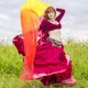 thumbnail image 5 of GOOHOCHY Fan de baile de seda largo exquisito Color Gradiente Avance de danza del vientre alargado, 5 of 7