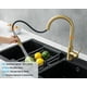 thumbnail image 3 of Grifo de cocina con rociador desplegable, material de acero inoxidable de arco alto, sin placa de cubierta, apto para cocina de 1 orificio, oro cepillado, 3 of 5