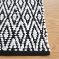 thumbnail image 4 of SAFAVIEH Montauk Carina Diamond Area Rug, Ivory/Black, 3' x 5', 4 of 9