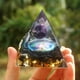 thumbnail image 3 of Decorativa Healing Crystals Orgonite Energy Stone Pyramid Escultura Resina (Bola 5cm) Tmvgtek Decoración hogareña, 3 of 8