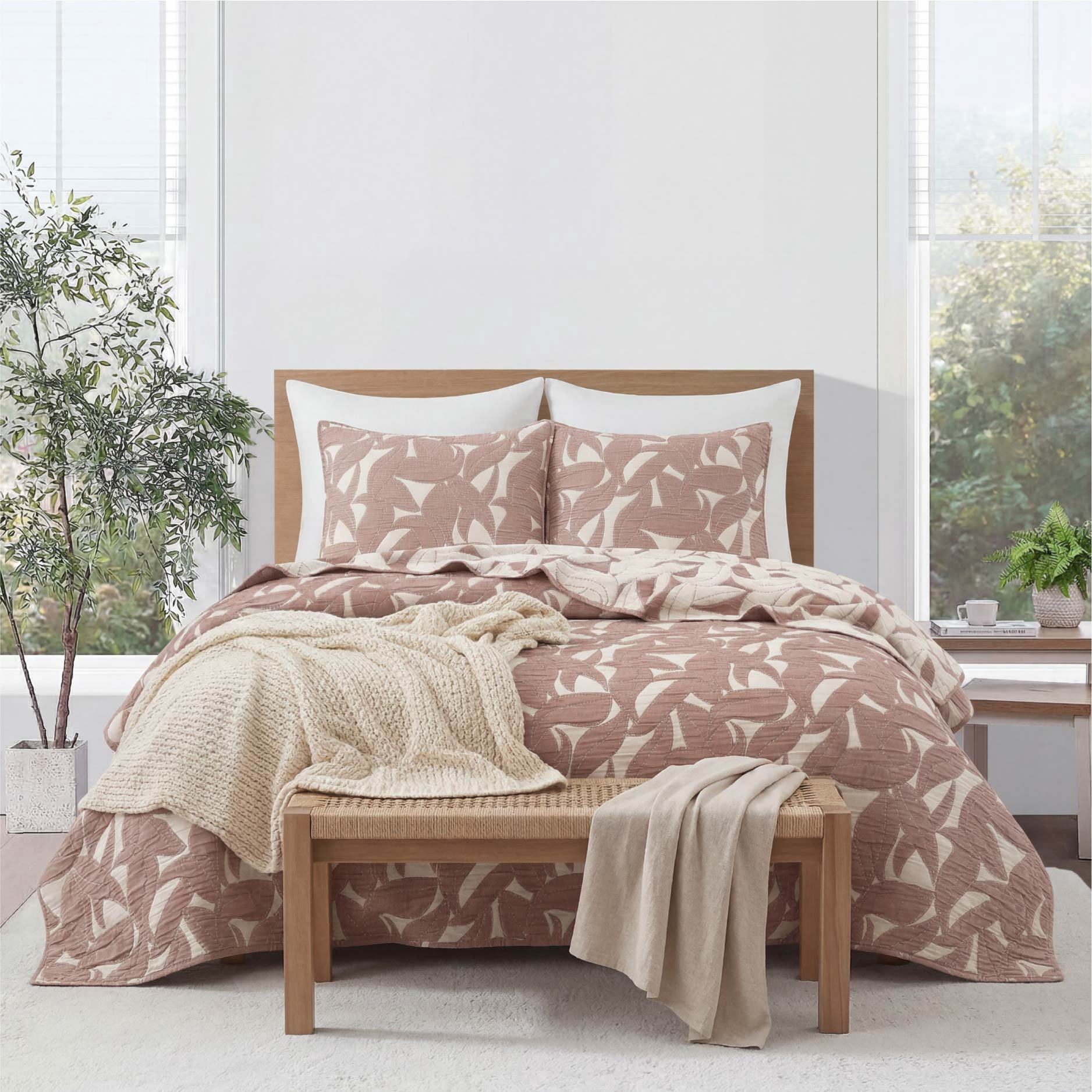 Mainstays Floral Quilt Rust Red Paisly Floral 100% Polyester Quilts, King-Breathable, Hypoallergenic, Antimicrobial
