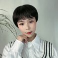 thumbnail image 2 of Peluca de mujer de pelo corto con cubierta de cabeza completa con fibra química, cubierta de cabeza de pelo corto y liso, cubierta de cabello de madre de mediana edad natural y esponjosa, 2 of 5