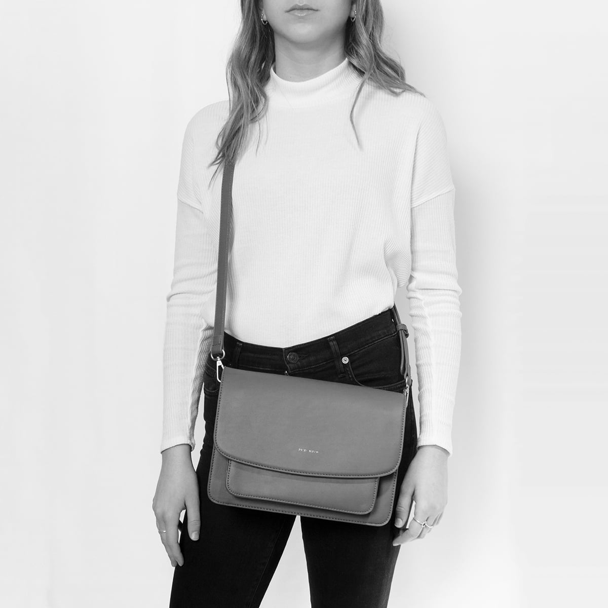 zoe crossbody from pixie mood