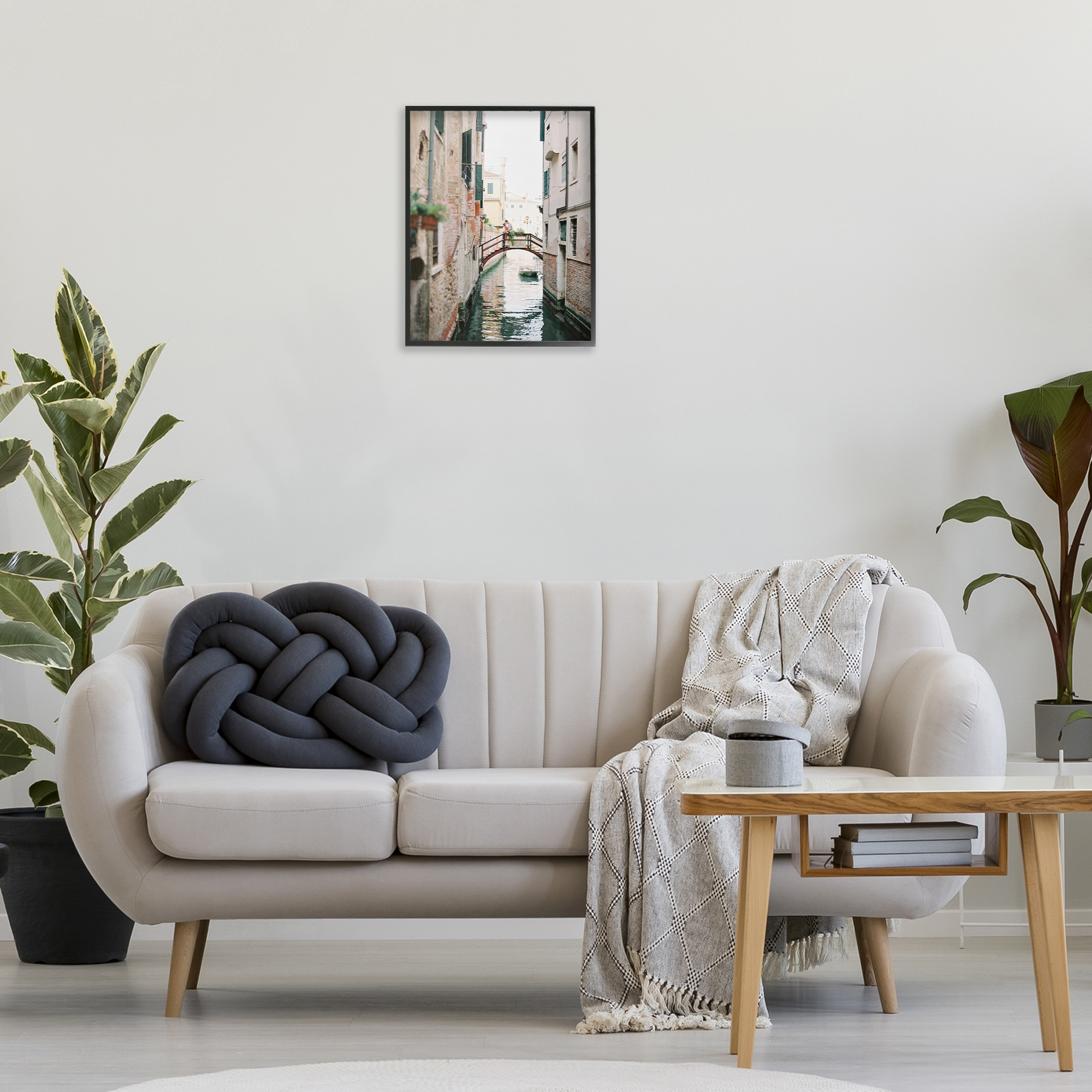 Stupell Industries Couple on Canal Bridge Town & City Photography Black Framed Art Print Wall Art, 16 x 20