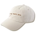 thumbnail image 2 of Gorra de béisbol GIFTGET «IN MY MOM ERA» de color beige con agujero alto para cola de caballo, 2 of 7