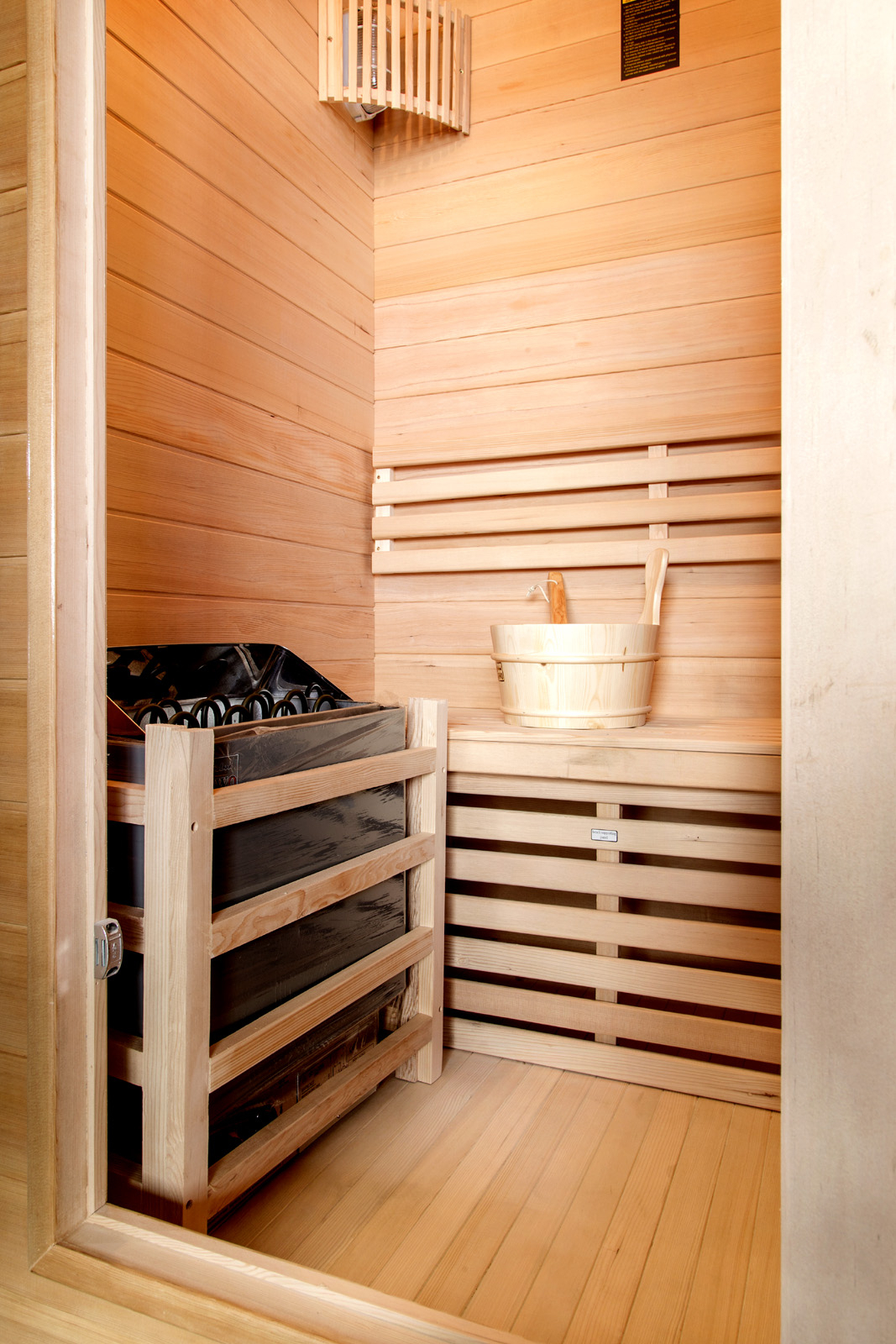 outdoor steam rooms on 3 Person Steam Wet Dry Sauna Outdoor 200 Degrees Hemlock Stove Rocks Bucket New Walmart Com Walmart Com