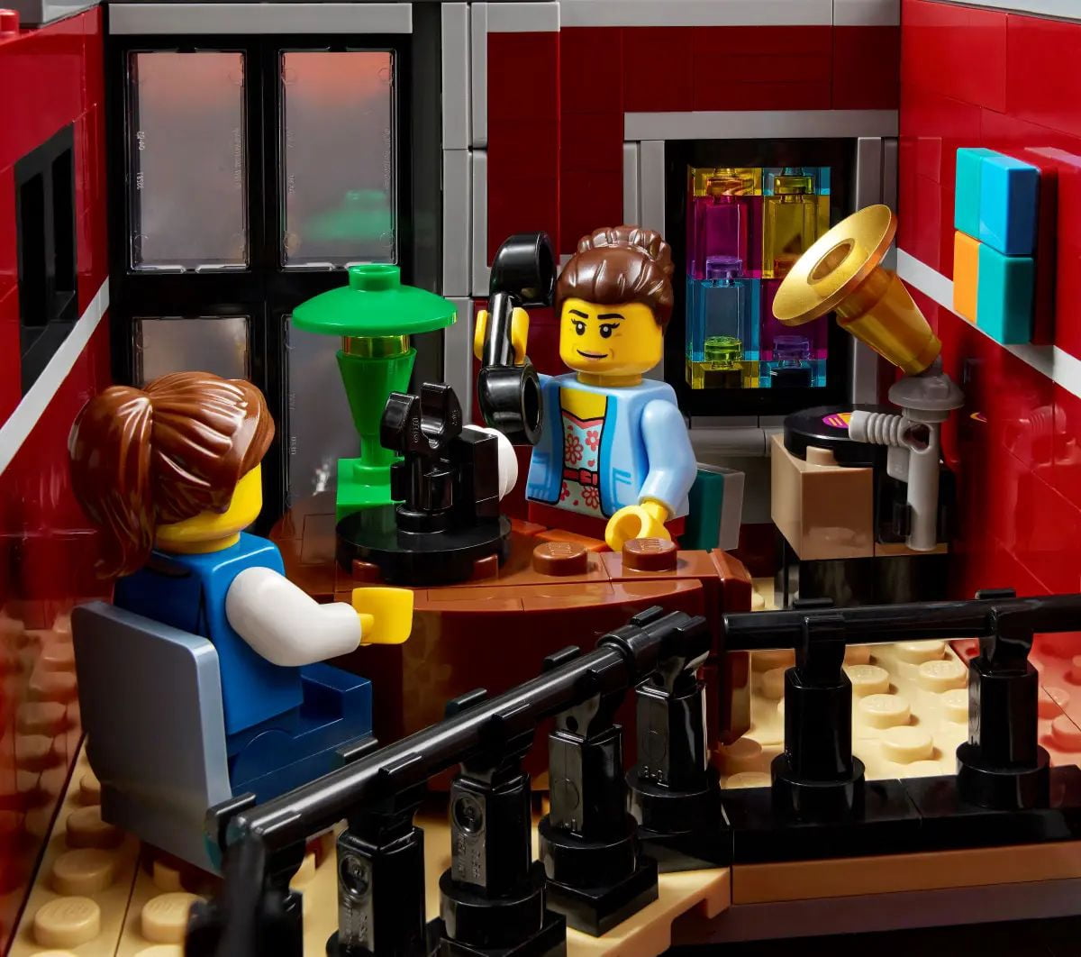 LEGO 10312 Jazz Club Building Kit, 2899 Pieces, 8 Minifigures, Age 18+