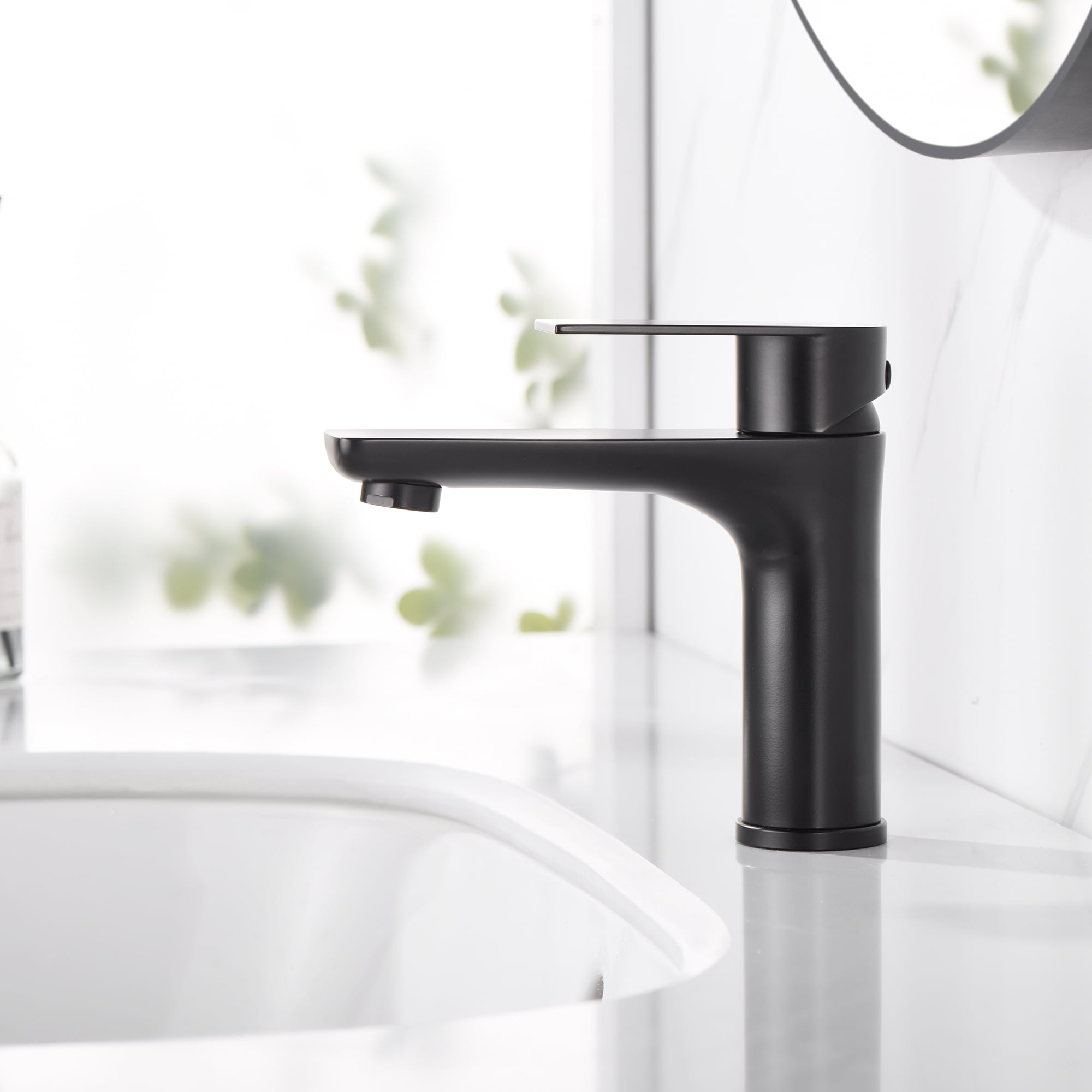 sumerain Bathroom Faucet Single Handle Bathroom Sink Faucet Single Hole Matte Black Lavatory Vanity Faucet with Water Supply Lines