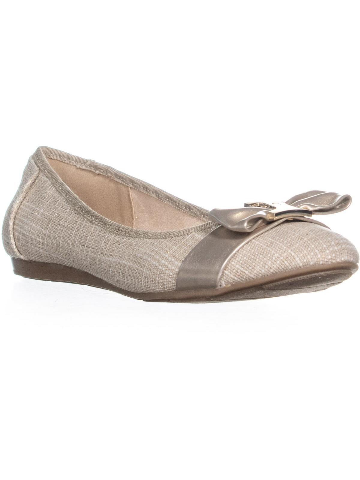cream ballet pumps
