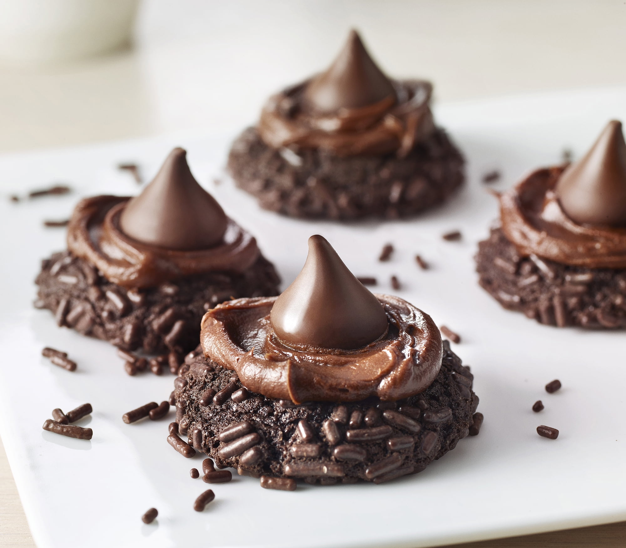 HERSHEY'S KISSES Dark Chocolate Candy, 10 oz, 3 Pack