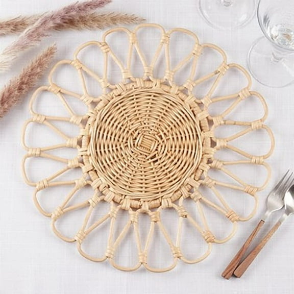 Fennco Styles Handwoven Floral Rattan Placemat 15" Round, 1- Piece - Natural Braided Boho Flower Table Mats Heat Resistant Insulation for Home, Boho Décor, Dining Table, Banquets, Special Events