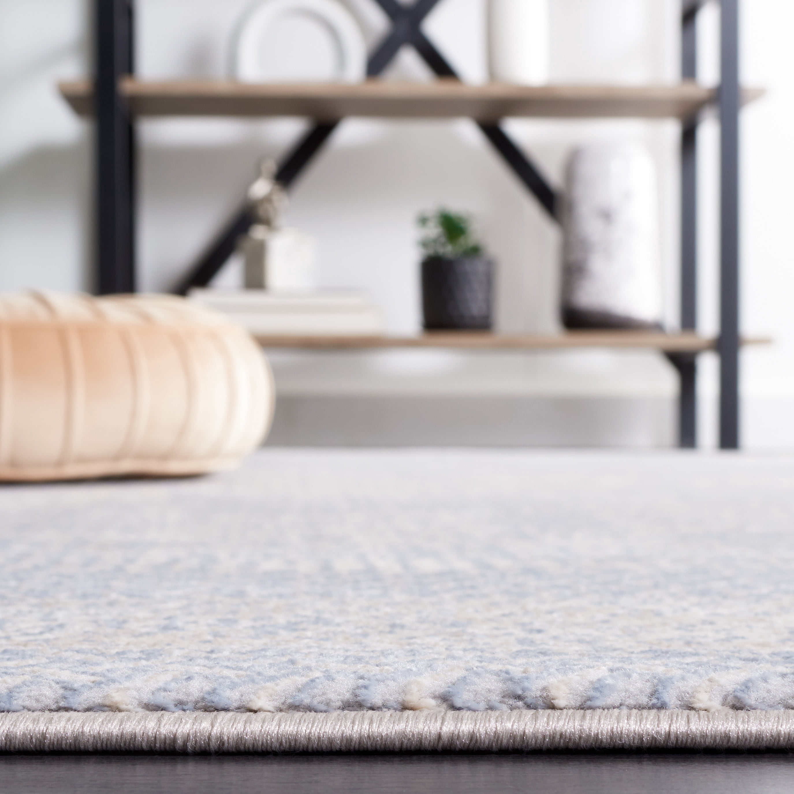 SAFAVIEH Continental Hester Distressed Runner Rug, Light Gray/Beige, 2'2" x 8'