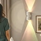 thumbnail image 1 of Luz nocturna LED inteligente con sensor de movimiento y carga magnética para pasillo, dormitorio o escaleras. Se enciende automáticamente en la oscuridad y tiene una batería de larga duración., 1 of 6