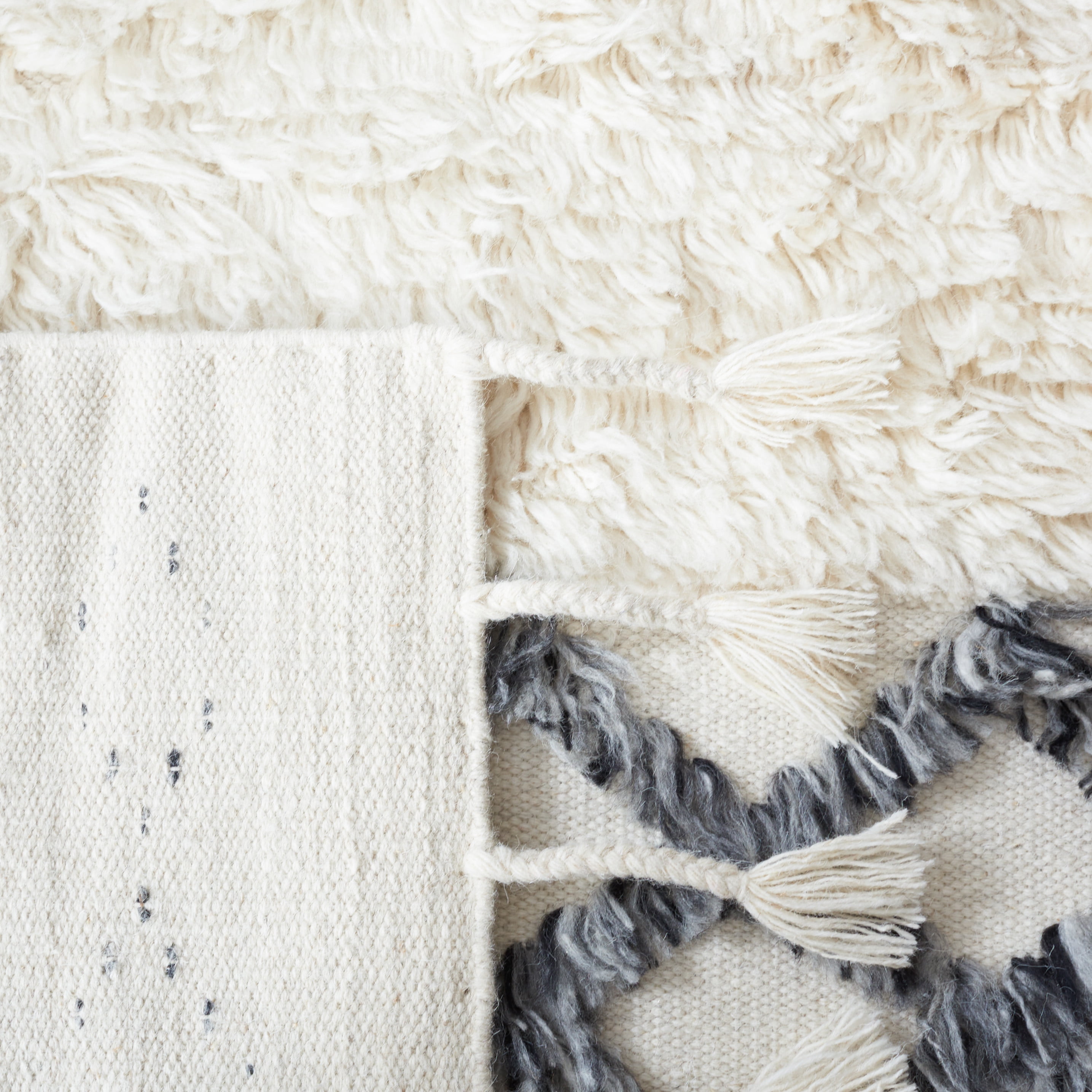 SAFAVIEH Casablanca Lalia Geometric Area Rug, Ivory/Dark Gray, 5' x 8'