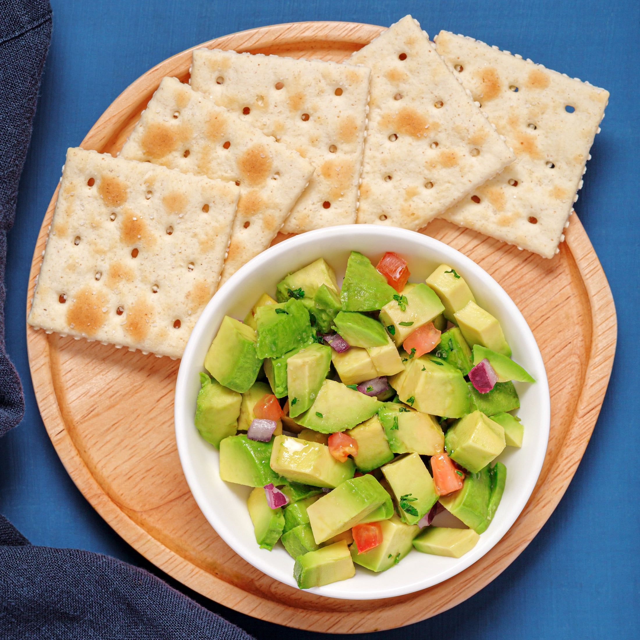 Premium Original Saltine Crackers, Lunch Snacks, 16 oz