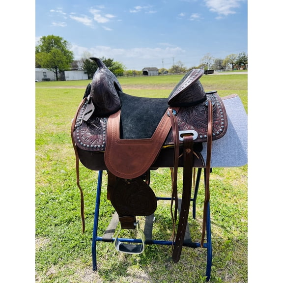 Resistance Western Adult Pleasure Treeless Horse Saddle – Leather with Beads on the Skirt