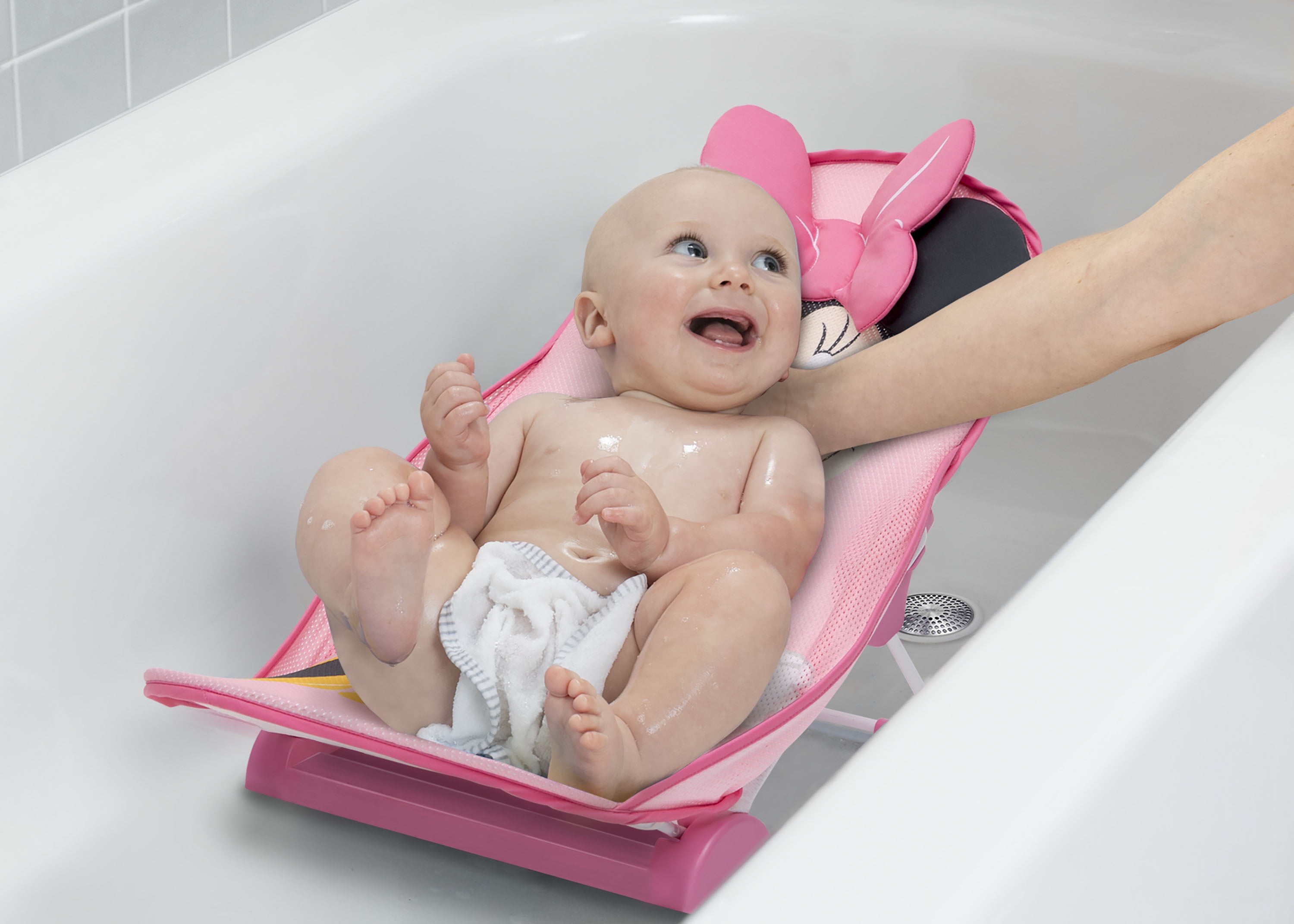 Disney Minnie Mouse Baby Bather by Delta Children