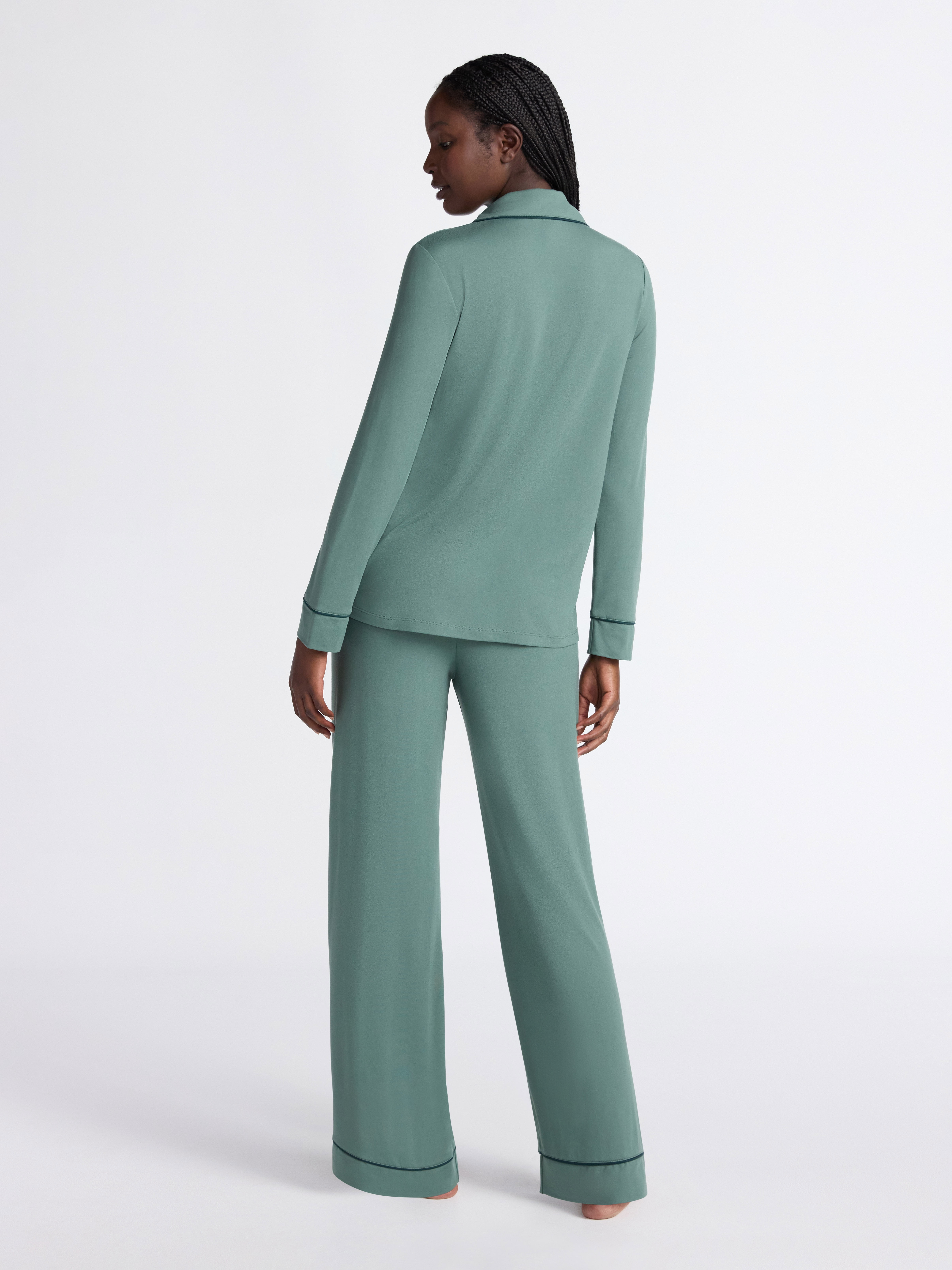 Joyspun Women’s Dreamy Soft Collection Long Sleeve Top and Pants Pajama Set, Sizes XS-4X