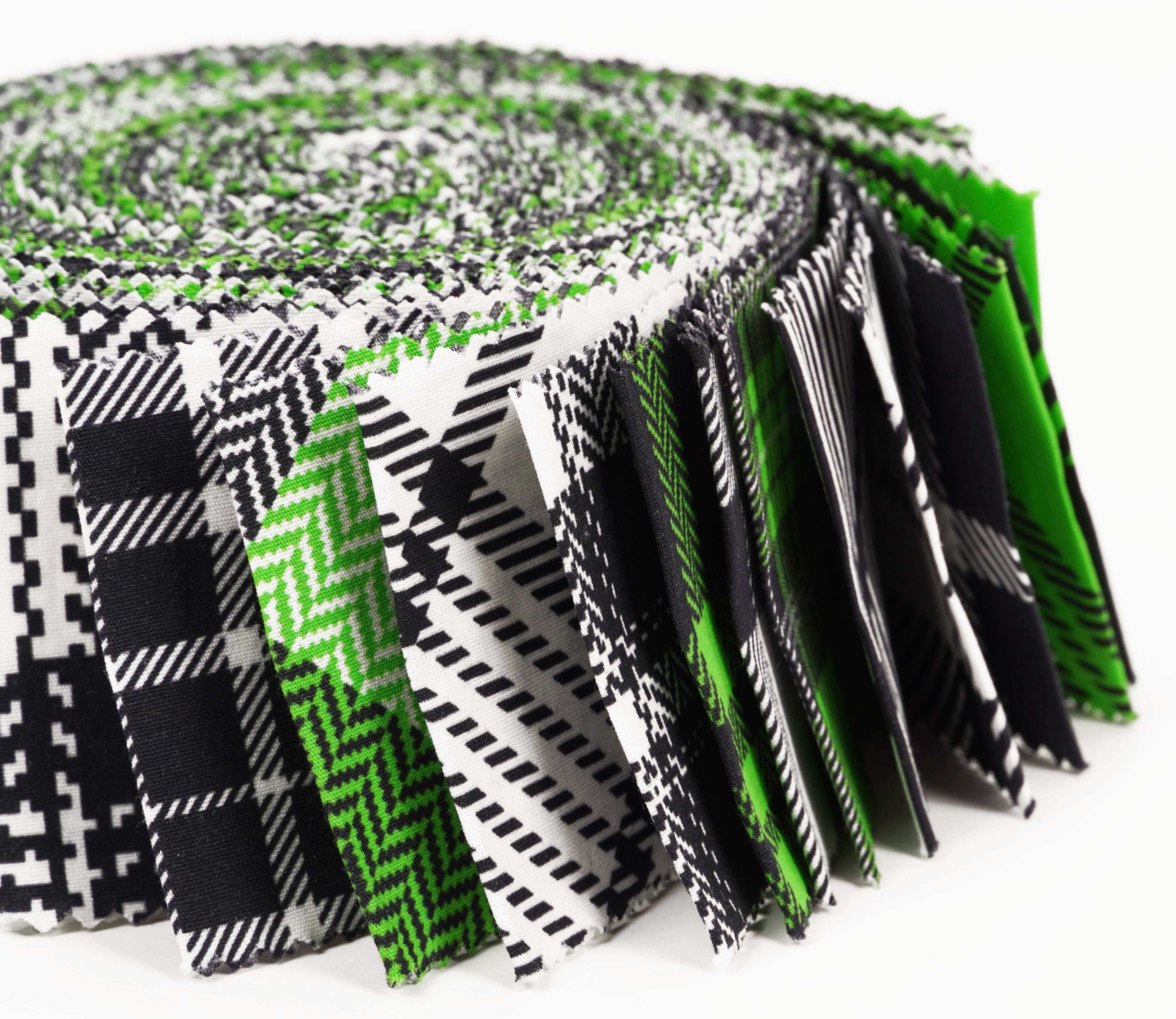 Soimoi 40Pcs Check & Tartan Print Cotton Precut Fabrics For Quilting Craft Strips 2.5x42inches Jelly Roll - Green & Black