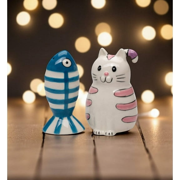 Ceramic Cat  Fish Salt and Pepper Shakers, Cat Lover Gift, Kitchen Decor, Gift for Her