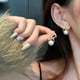 thumbnail image 5 of Pendientes de temperamento con aguja de plata 925, pendientes pequeños para mujer que combinan con todo, pendientes vivos, accesorio versátil, 5 of 6
