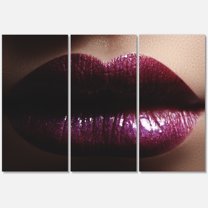 Designart ' Close-Up Of Woman Plump Lips With Glitter ' Modern Canvas Wall Art Print