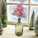 thumbnail image 1 of Tallos artificiales de acebo | Paquete de 3 ramas de follaje artificial de 22 cm para arreglos florales en jarrones | Decoración navideña para chimenea, mesa y escalera, 1 of 6