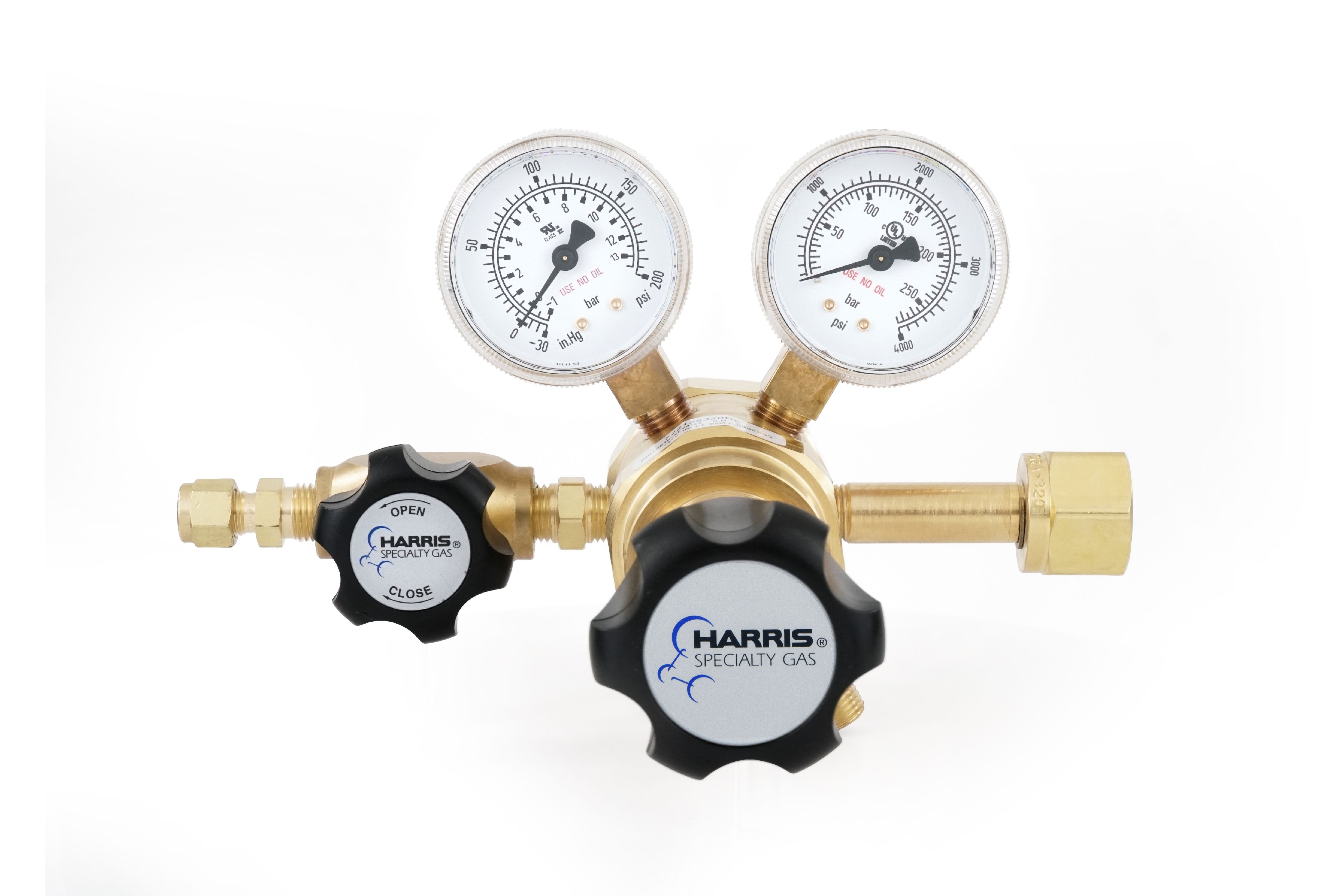 Carbon Dioxide specialty gas lab regulator, CGA 320, 2-stage, brass, 0