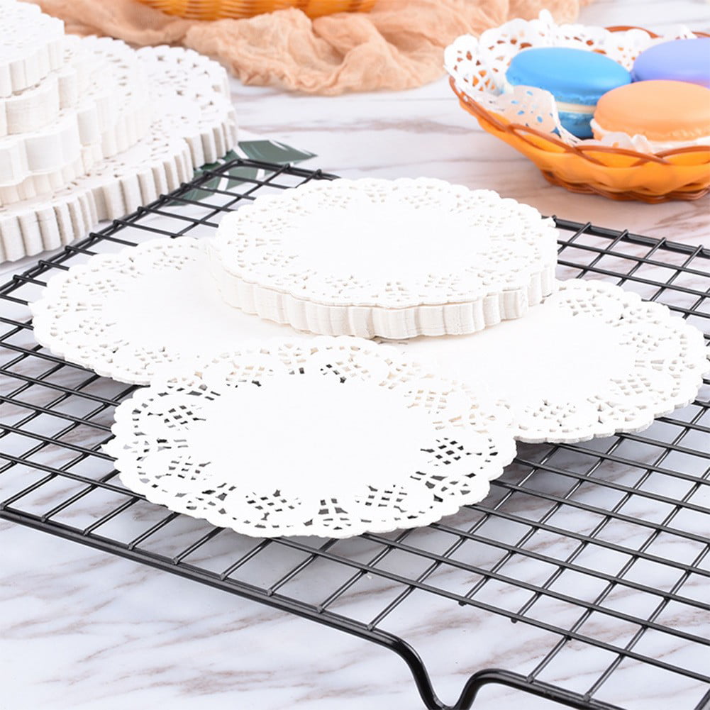 GothaBach 200 Pieces Paper Lace Doilies, Food Grade Modern Decorative  Placemats, Rectangle Paper Doilies for Cakes, Grilled, Desserts, Fried  Food
