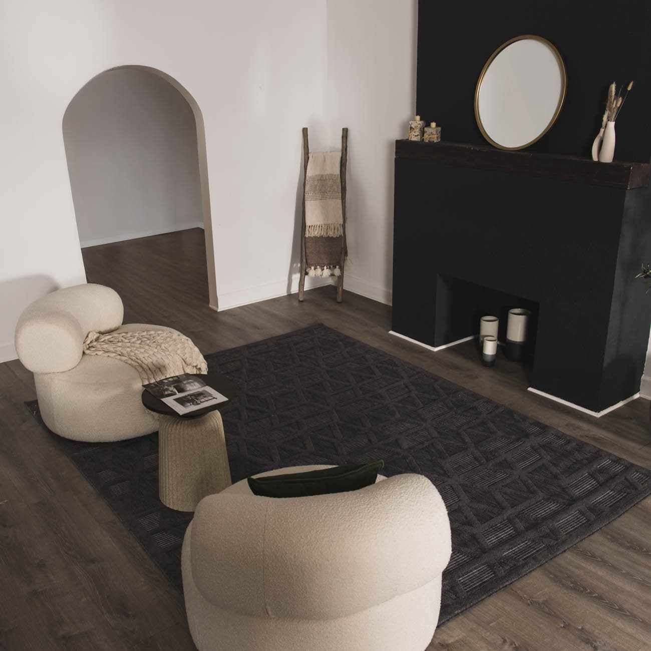 BoutiqueRugs Nuri Contemporary Area Rug - Outdoor Safe - Black - 6'7" x 9'