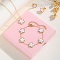 thumbnail image 2 of Conjunto de joyería MPRAINBOW chapado en oro de 18K con diseño floral, 2 of 6