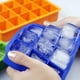 thumbnail image 2 of Molde de silicona para cubitos de hielo de 15 cavidades, ideal para hacer cubitos de hielo, gelatina, cupcakes y fondant (azul), 2 of 6
